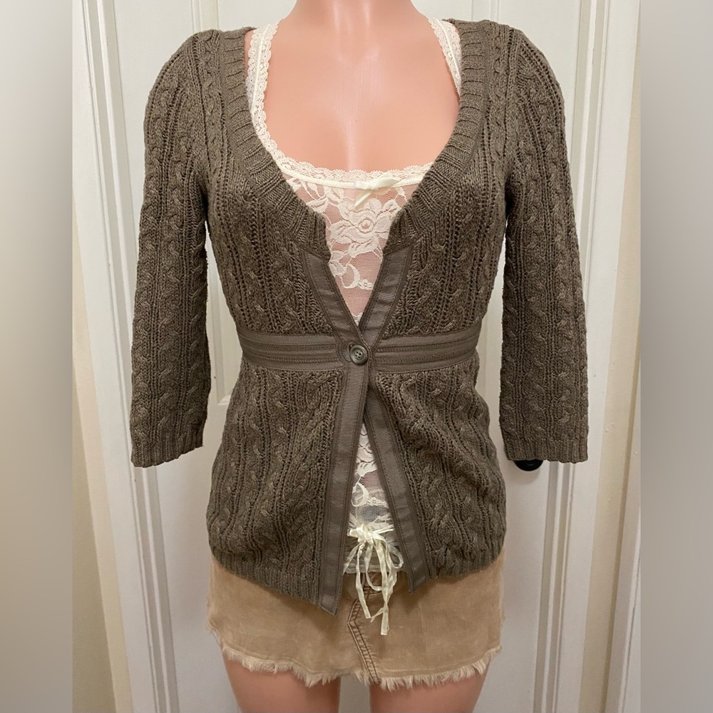 Y2K vintage Abercrombie brown knit babydoll tie waist one button cardigan. - Picture 11 of 14